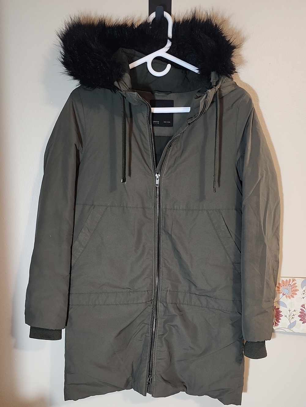 Zara Olive Green Hooded Puffer Coat with Black Faux-Fur Trim Small